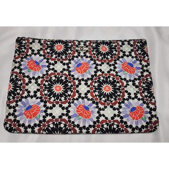 US Based Authentic Chanel Paris Dubai Medium Printed Canvas O Case Clutch - Picture 1 of 10